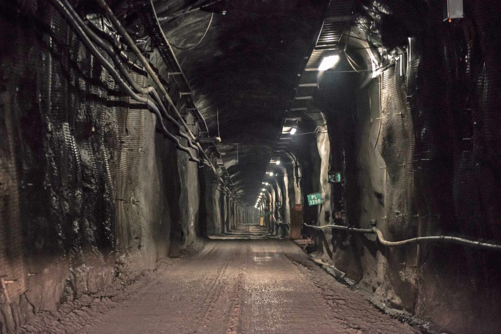 Toegangstunnel van de ondergrondse eindberging voor kernafval Onkalo ('de put'), meer dan 500 meter onder het Finse eiland Olkiluoto.