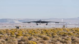 B-21 raider op het punt om te landen