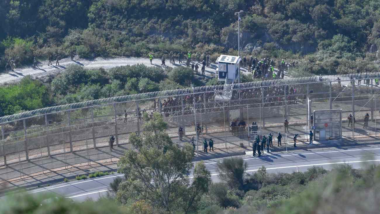 Groot hek rond Ceuta