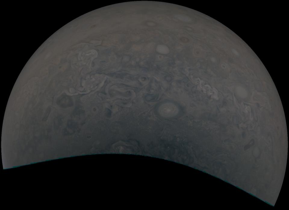 De originele afbeelding van Jupiter, gemaakt door de JunoCam.